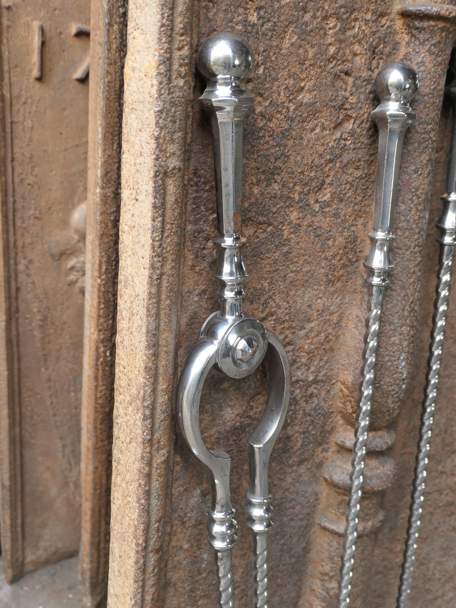Fers à repasser en acier poli de style géorgien anglais du 18e-19e siècle en vente 5
