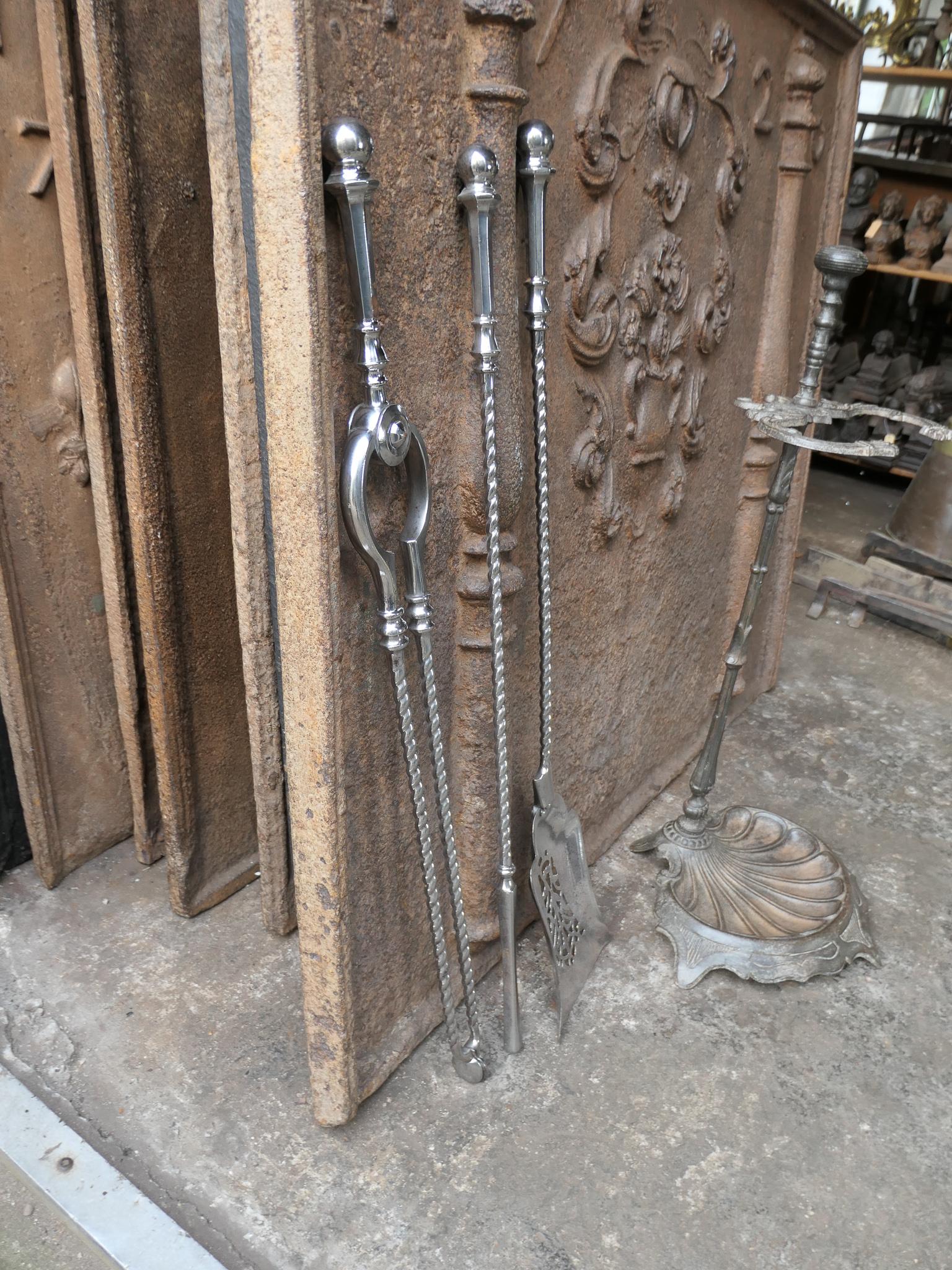 18th-19th C. English Georgian Polished Steel Fire Irons For Sale 11