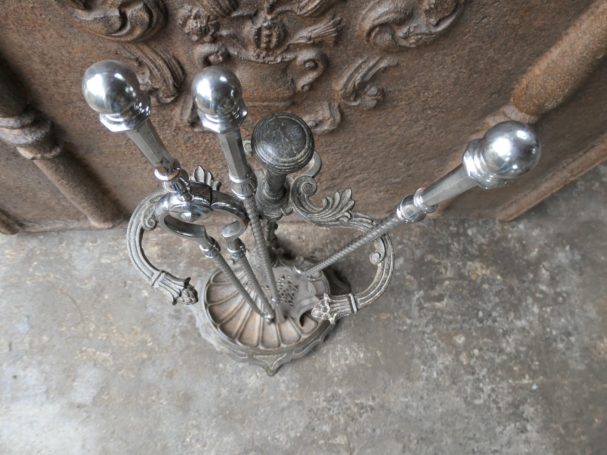 Fers à repasser en acier poli de style géorgien anglais du 18e-19e siècle Bon état - En vente à Amerongen, NL