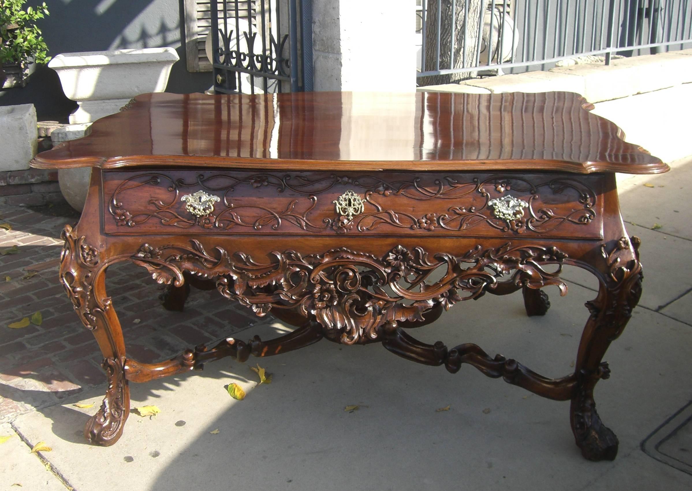 18th C. Portuguese Grand carved Hardwood Library Table Entry center Antiques LA . This rare amazing Portuguese late 18th century center hall library table was part of the Estate of Maria Felix.
María de los Ángeles Félix Güereña was a Mexican film