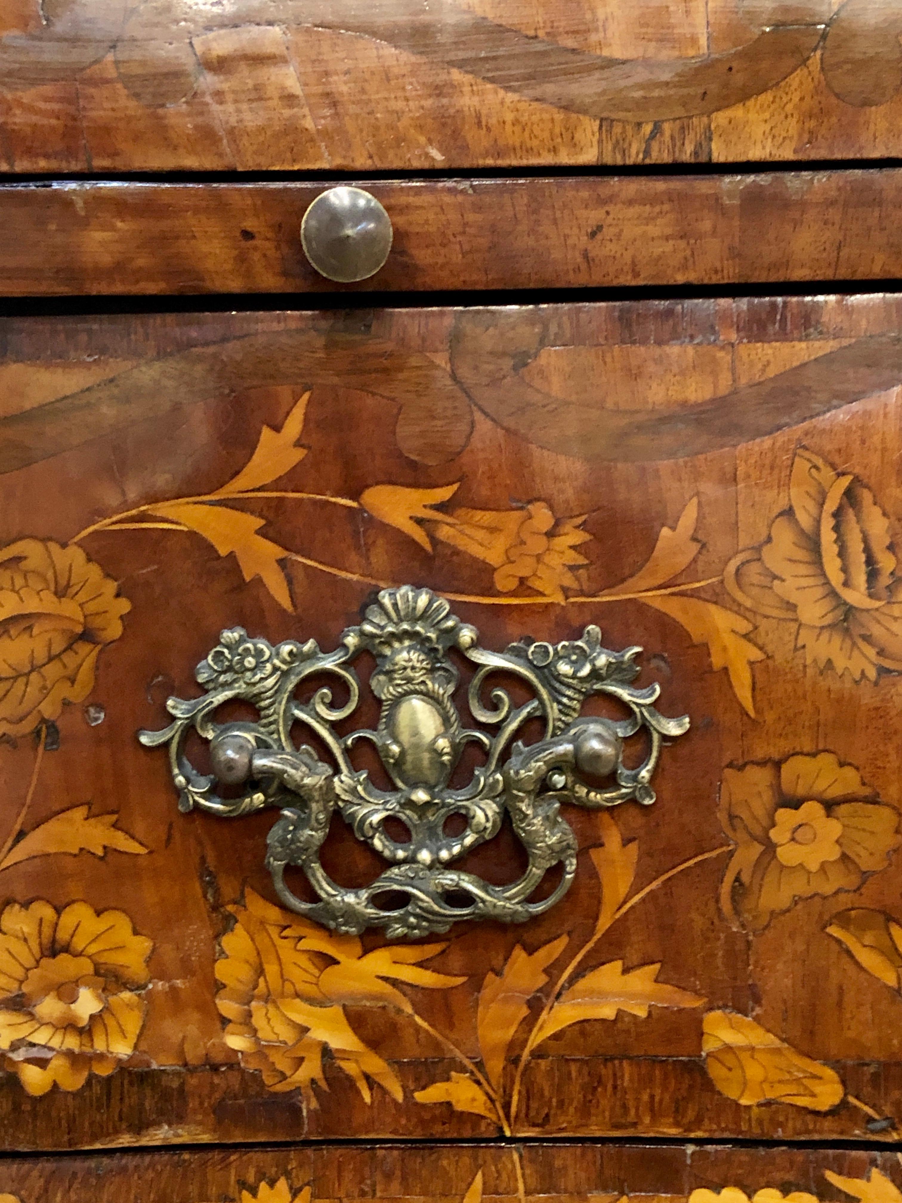 18th-19th Century Bombay Dutch Marquetry Cylinder / Roll Top Desk In Fair Condition In Stamford, CT