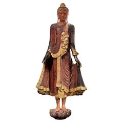 Statua di Buddha Mandalay in legno dorato antico birmano del XVIII-XIX secolo