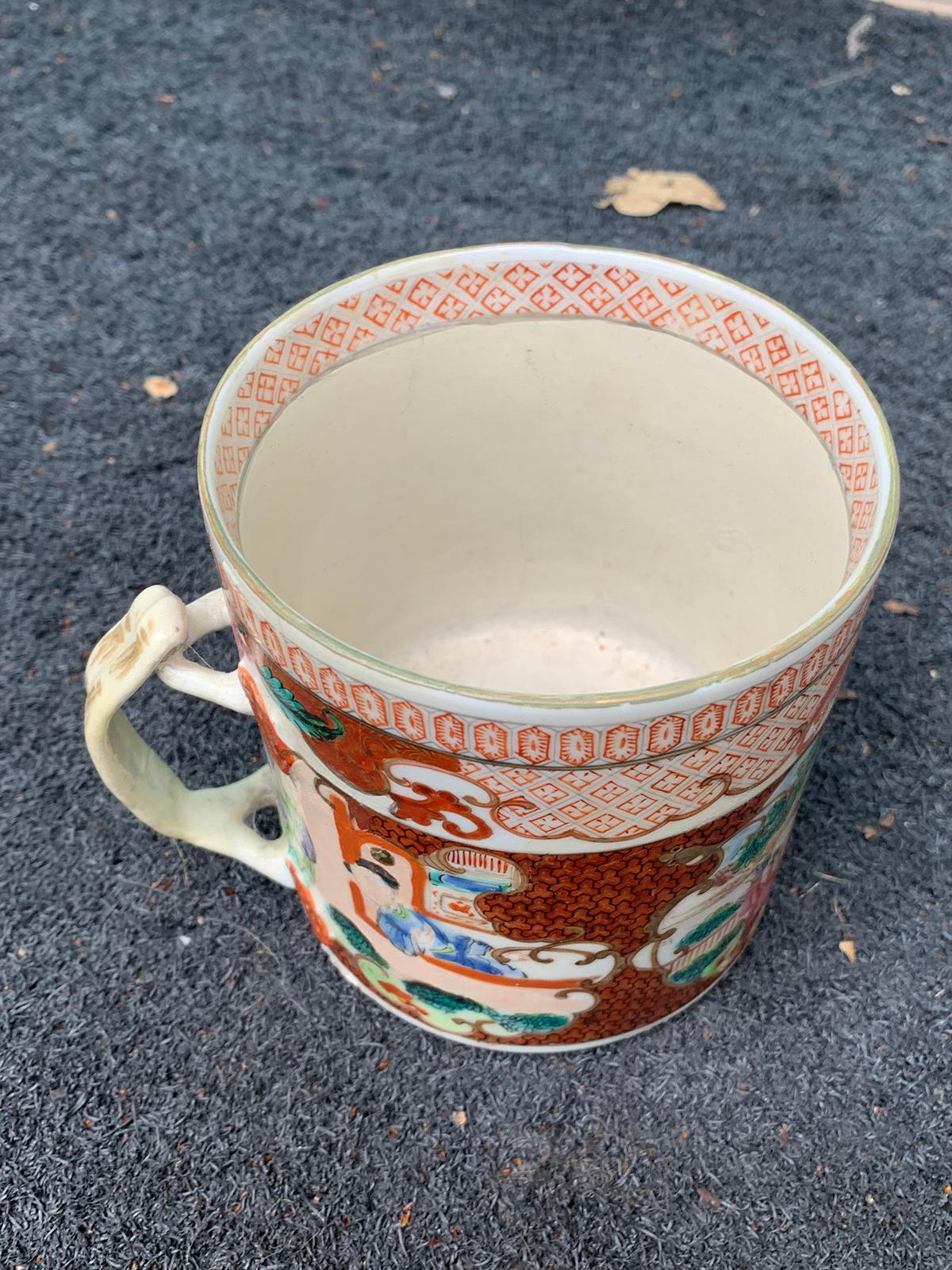18th-19th Century Chinese Export Porcelain Mug with Applied Handle, Unmarked In Good Condition For Sale In Atlanta, GA