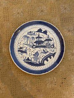 18th-19th Century Chinese Nanking Blue and White Round Porcelain Plate