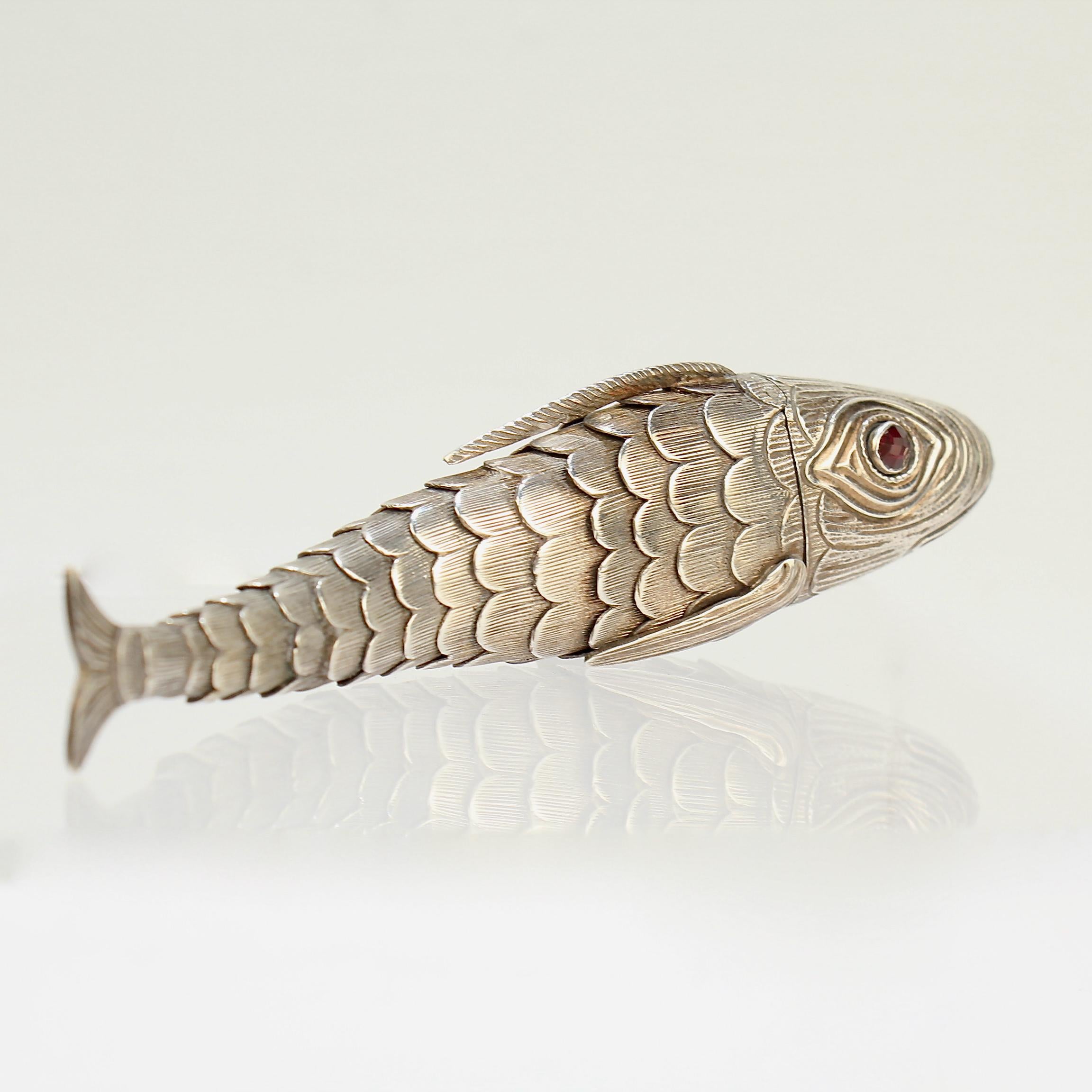 18th-19th Century Continental Articulated Fish Form Silver Vinaigrette Box 5