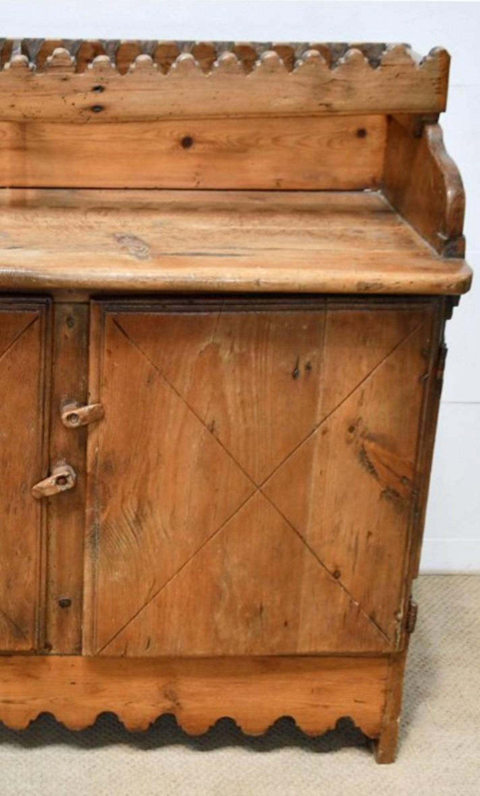18th/19th Century Country French Farmhouse Pine Vaisselier 1