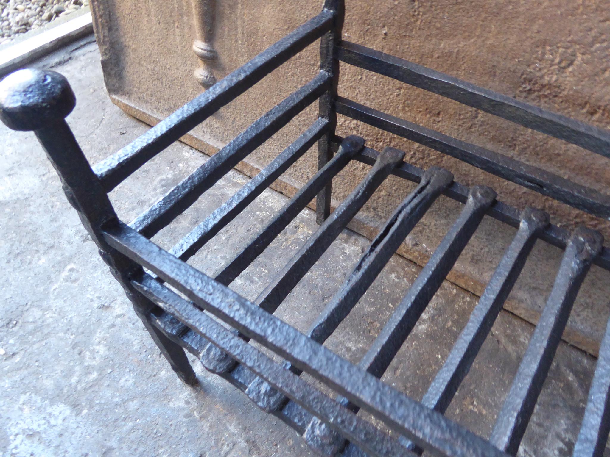 18th-19th Century Dutch Neoclassical Fireplace Grate or Fire Basket 8