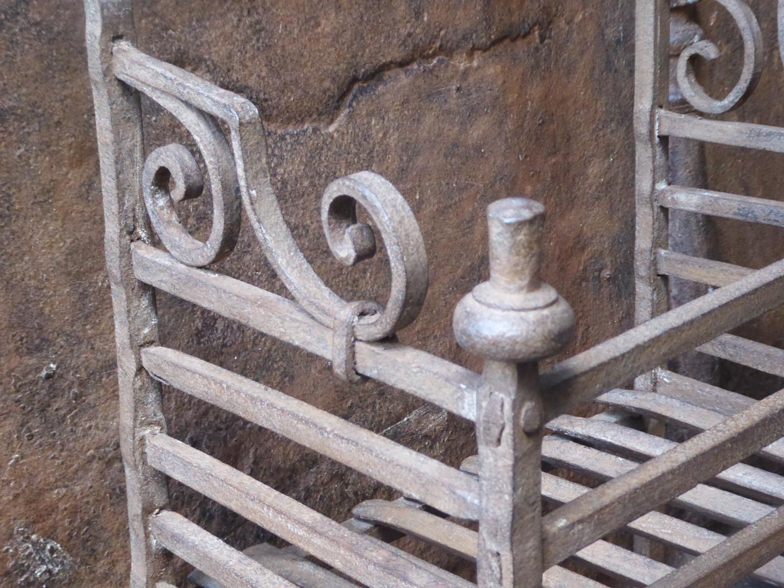 18th-19th Century Dutch Neoclassical Fireplace Grate or Fire Basket 1