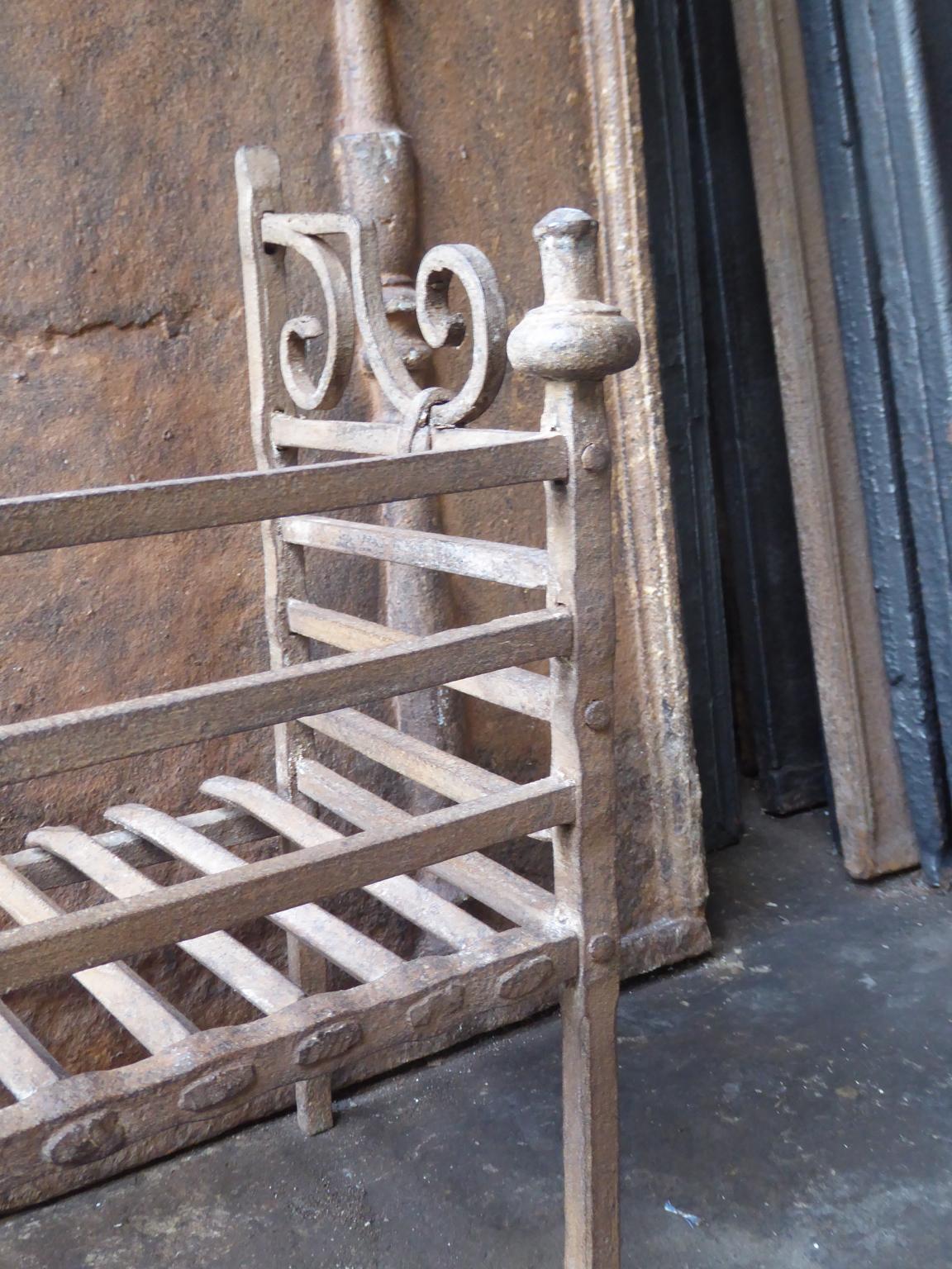 18th-19th Century Dutch Neoclassical Fireplace Grate or Fire Basket 4