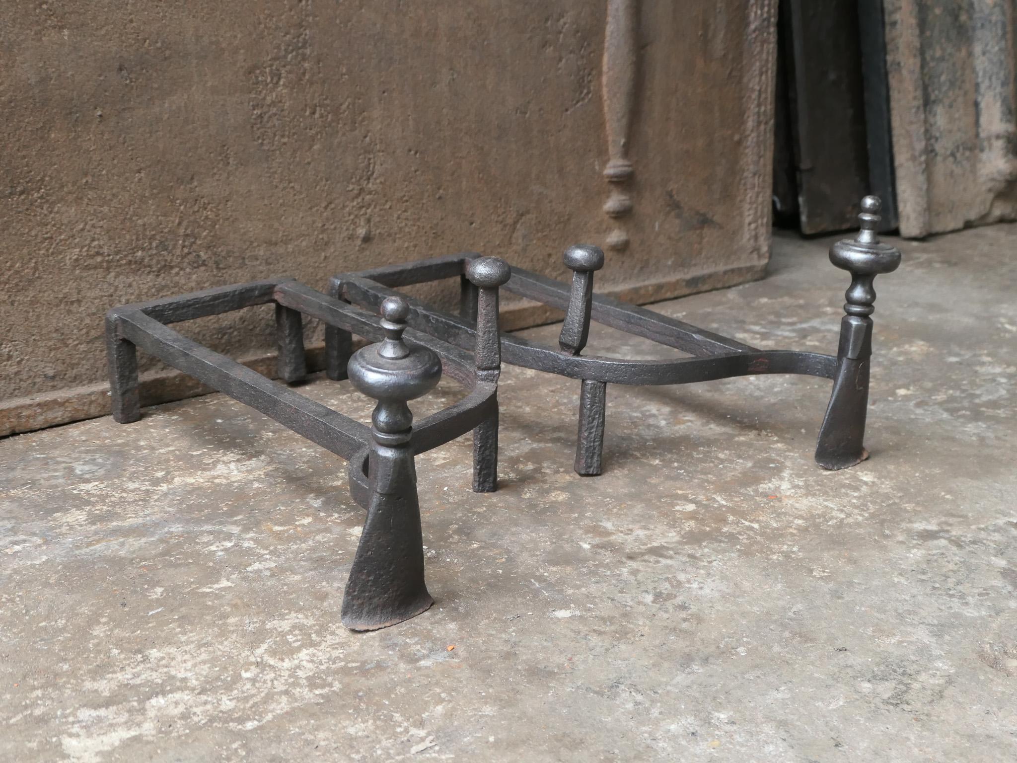 18th-19th Century Dutch Neoclassical Fireplace Grate or Fire Grate For Sale 7