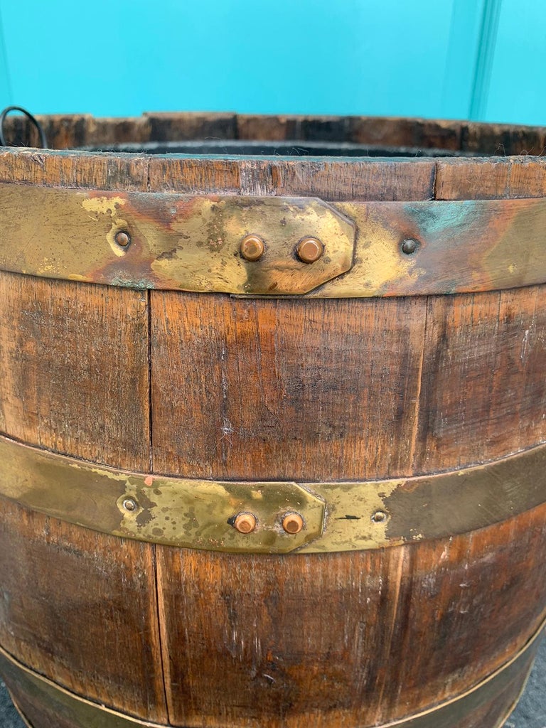 18th19th Century English Brass Bound Wooden Bucket For Sale at 1stDibs
