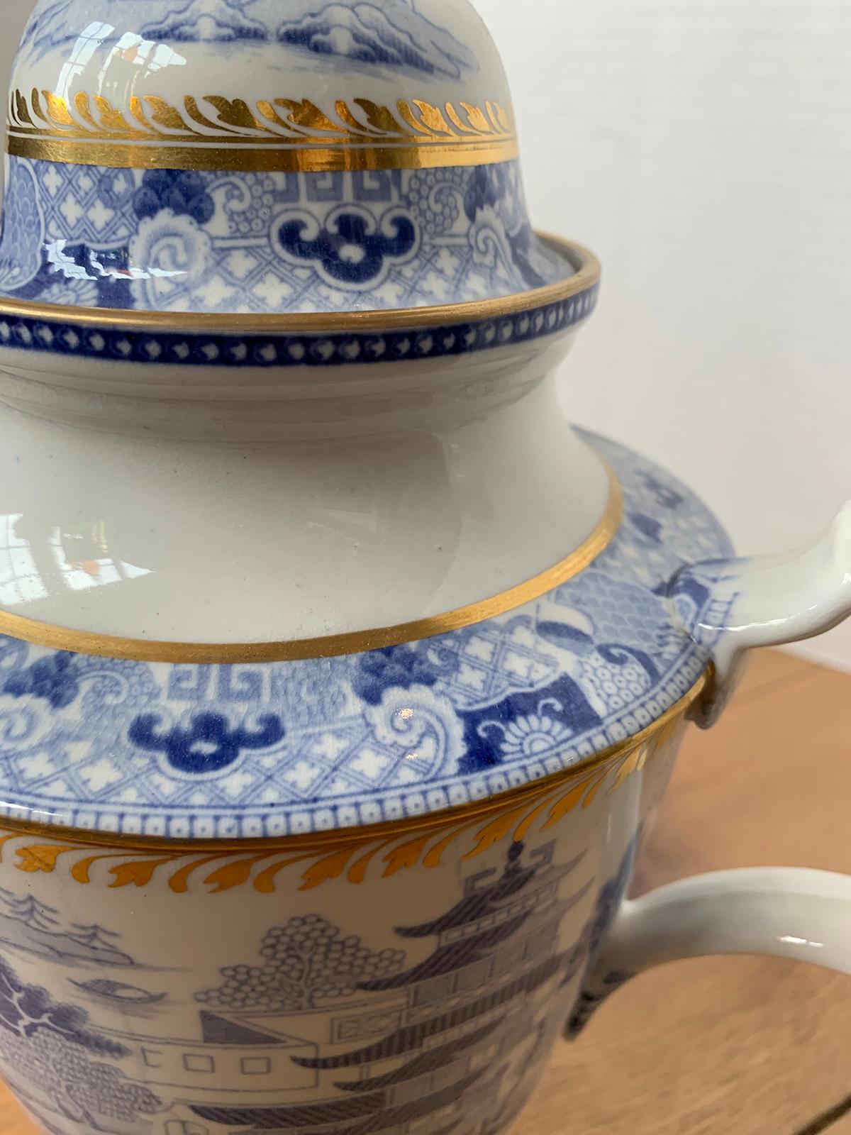 18th-19th Century English Coalport Blue and White Porcelain Teapot, Unmarked For Sale 3