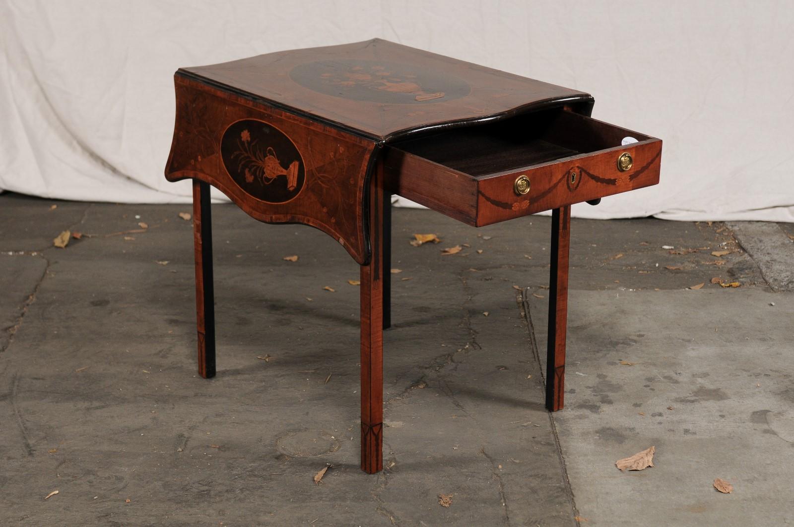 18th-19th Century English George III Mahogany Inlaid Pembroke Table (Englisch)