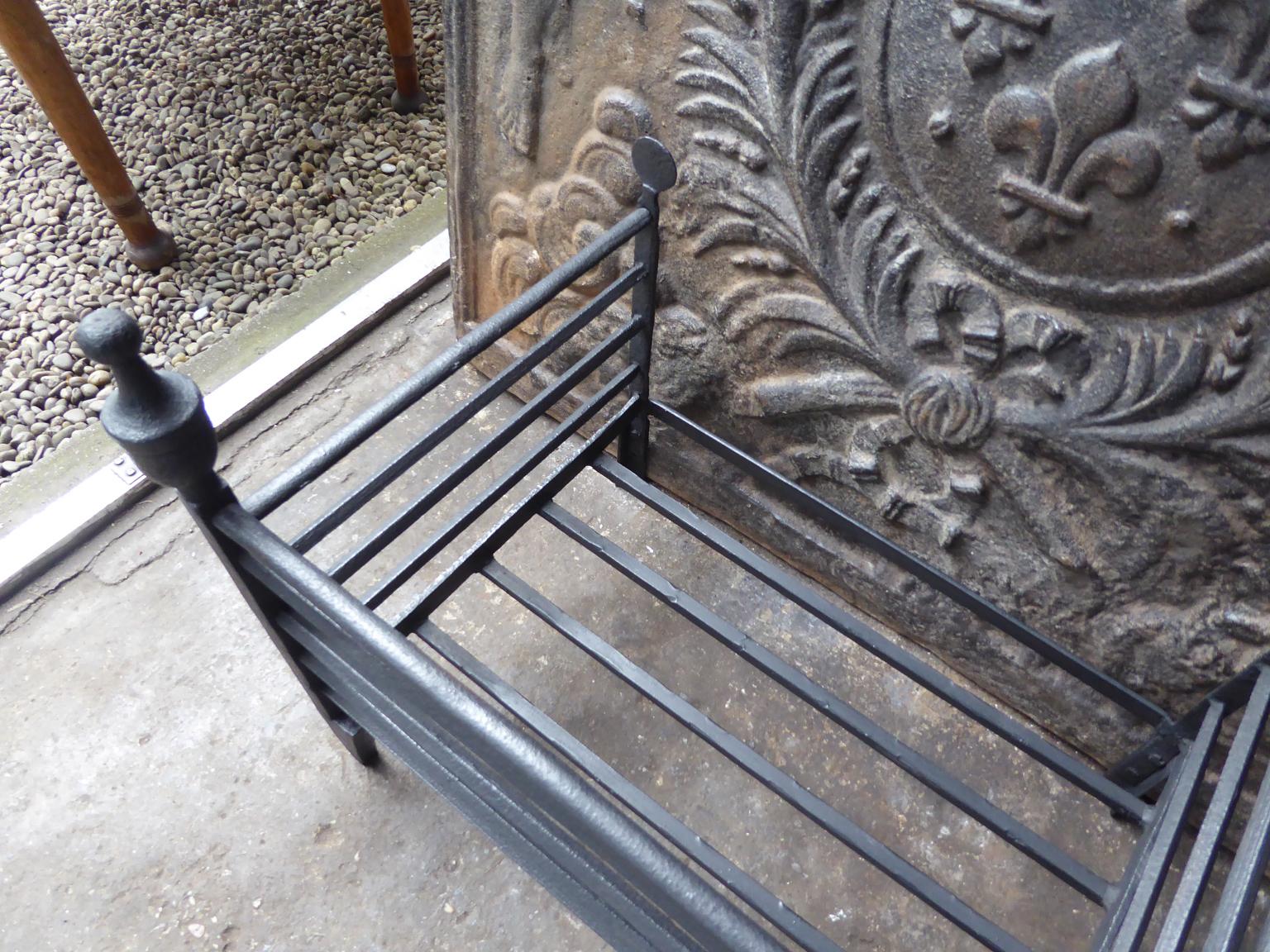 18th-19th Century English Georgian Fireplace Grate or Fire Grate 5