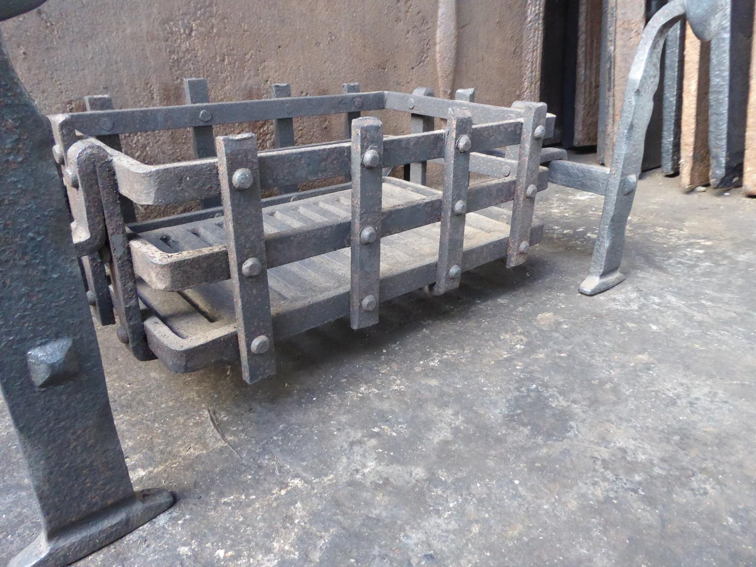 18th-19th Century English Georgian Fireplace Grate or Fire Grate 2