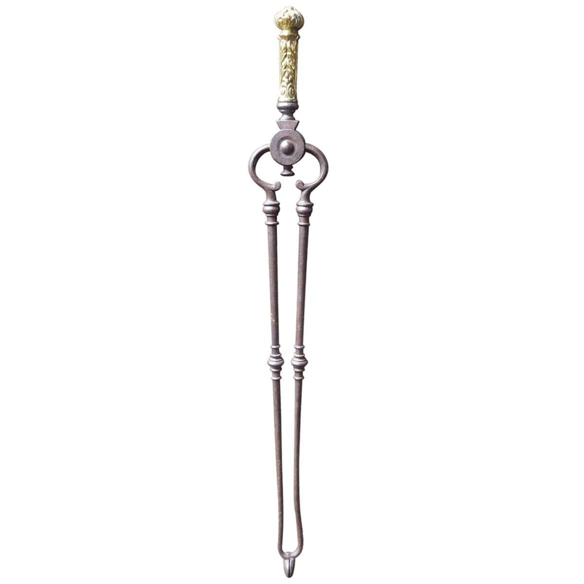 18th-19th Century English Georgian Fireplace Tongs or Fire Tongs For Sale