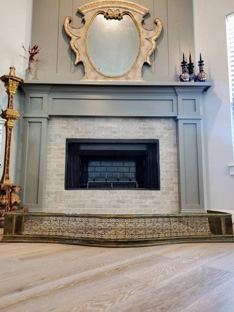 18th/19th Century English Georgian Period Fireplace Fender In Good Condition For Sale In Forney, TX