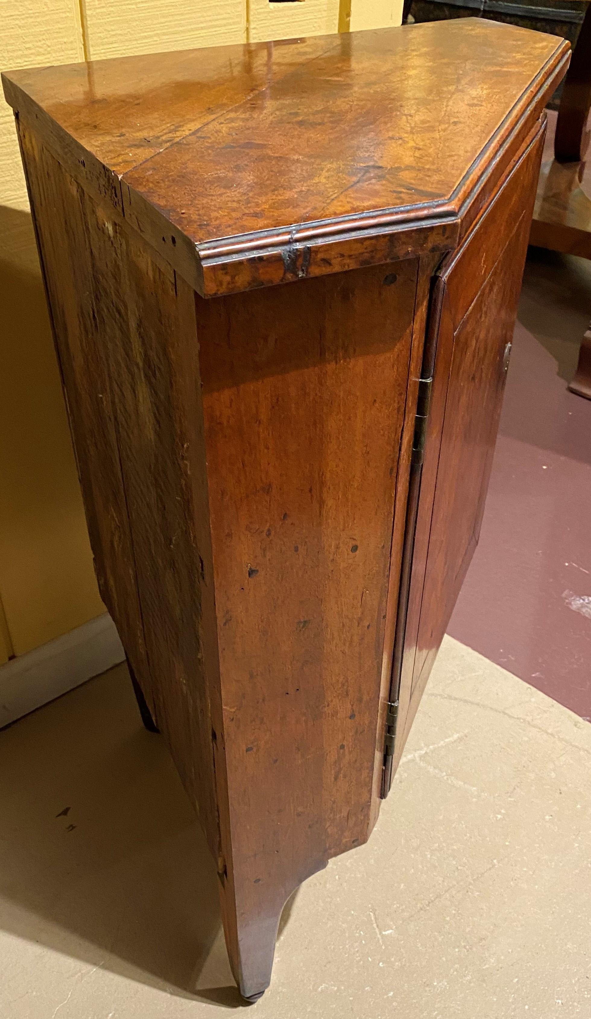 Hand-Carved 18th / 19th Century English Mahogany Standing Corner Cabinet For Sale