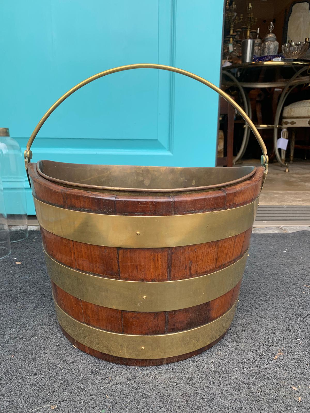 18th-19th century English Navette form brass bound peat bucket
Campaign style.
Measures: 14.5
