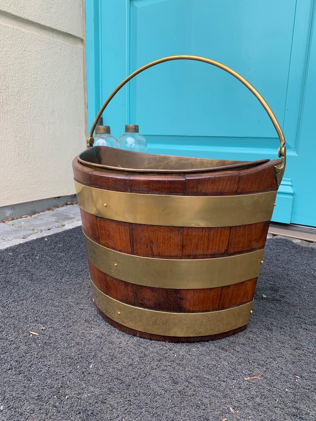 18th-19th Century English Navette Form Brass Bound Peat Bucket In Good Condition In Atlanta, GA