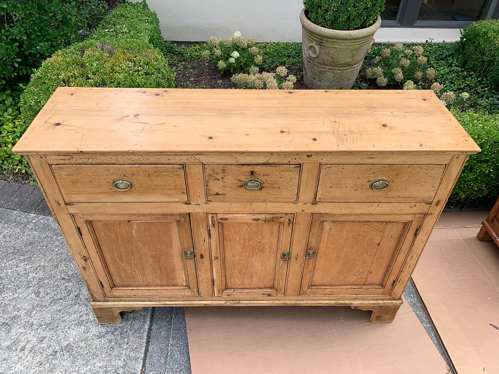 18.-19. Jahrhundert Englisch Scrubbed Pine Dresser Base 11