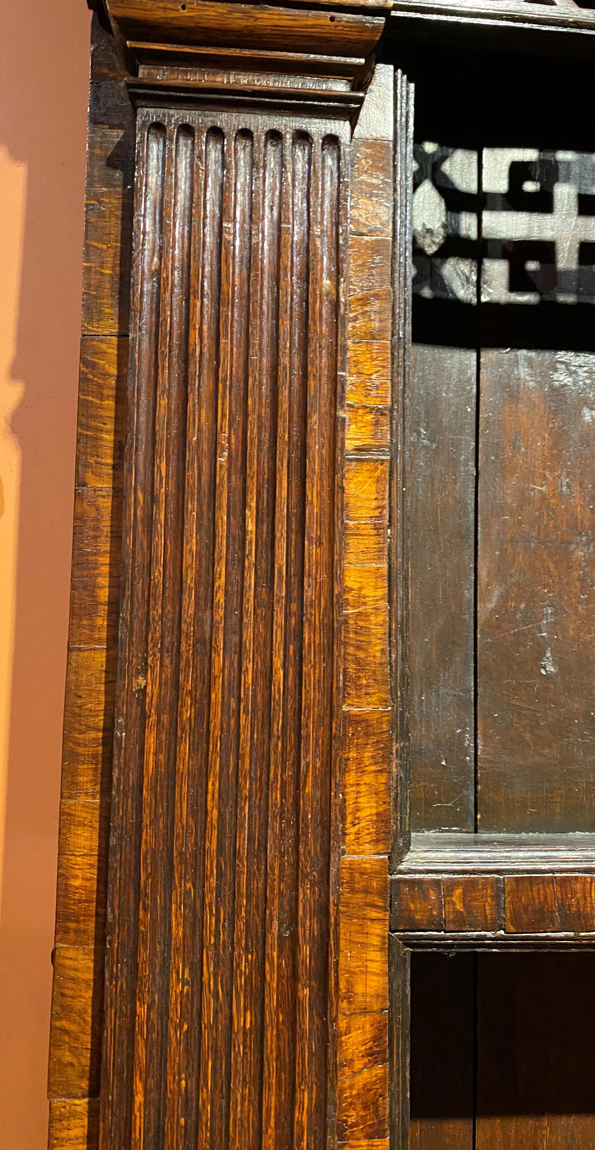 18th/19th Century English Two Part Inlaid Oak Welsh Cupboard or Dresser In Good Condition In Milford, NH