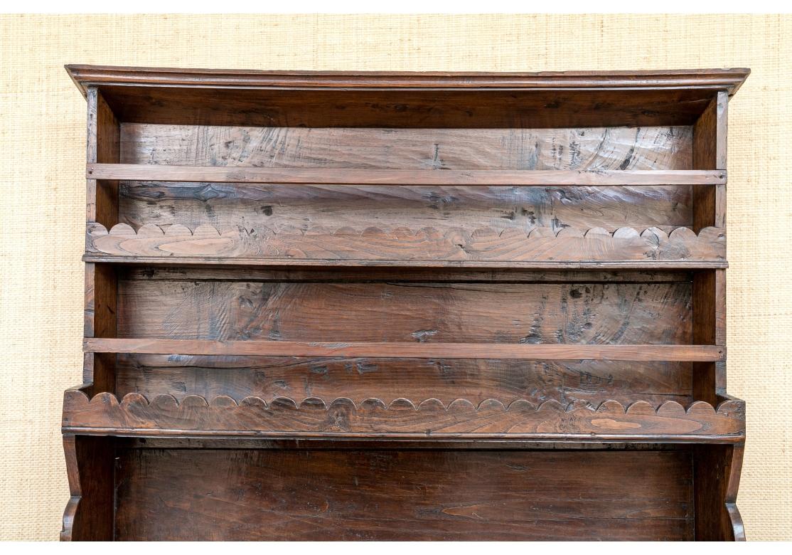 Rustique Armoire en chêne anglais/welsh du 18e/19e siècle en vente