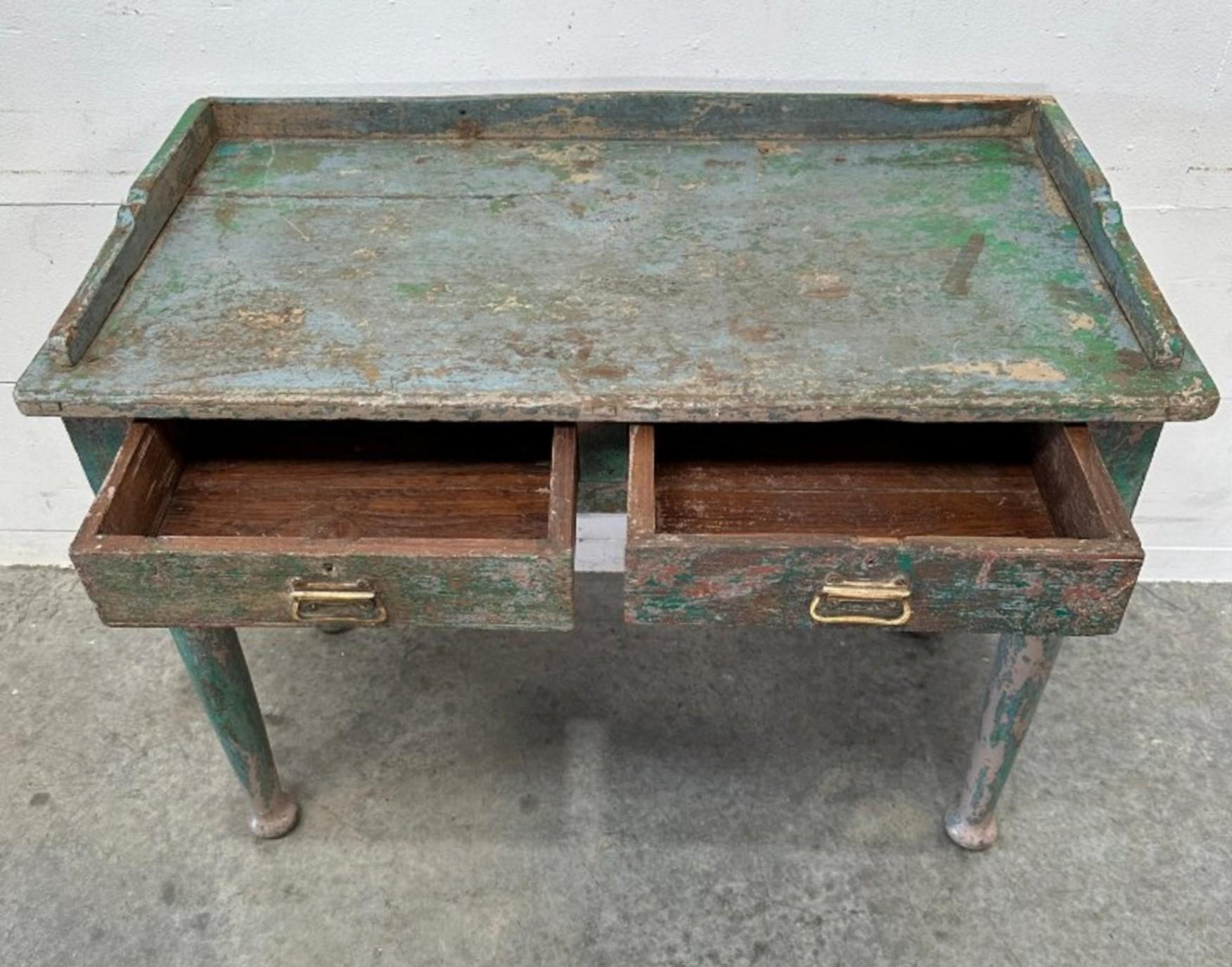 18th/19th Century European Painted Pine Farmhouse Sorting Table Server  In Good Condition In Forney, TX