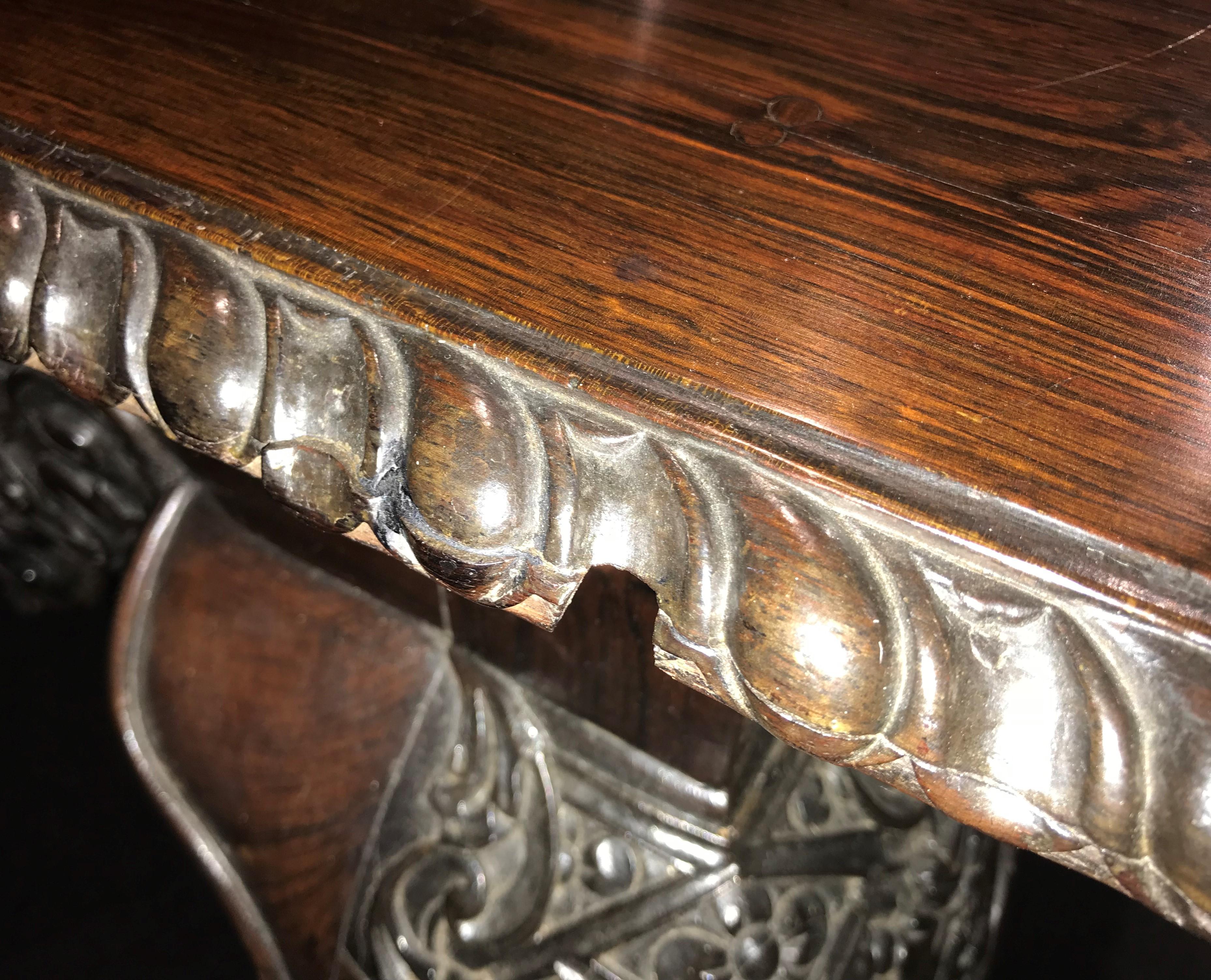 18th-19th Century Exceptionally Carved Portuguese Rococo Rosewood Center Table For Sale 5