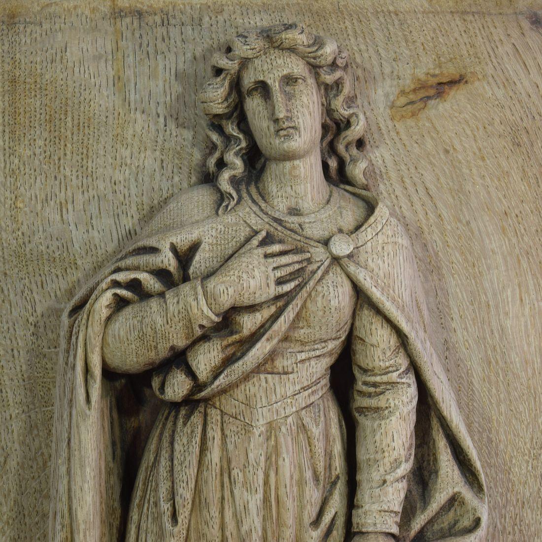 Französische geschnitzte Eichenholztafel von Saint Philomena aus dem 18. 19. Jahrhundert im Angebot 7