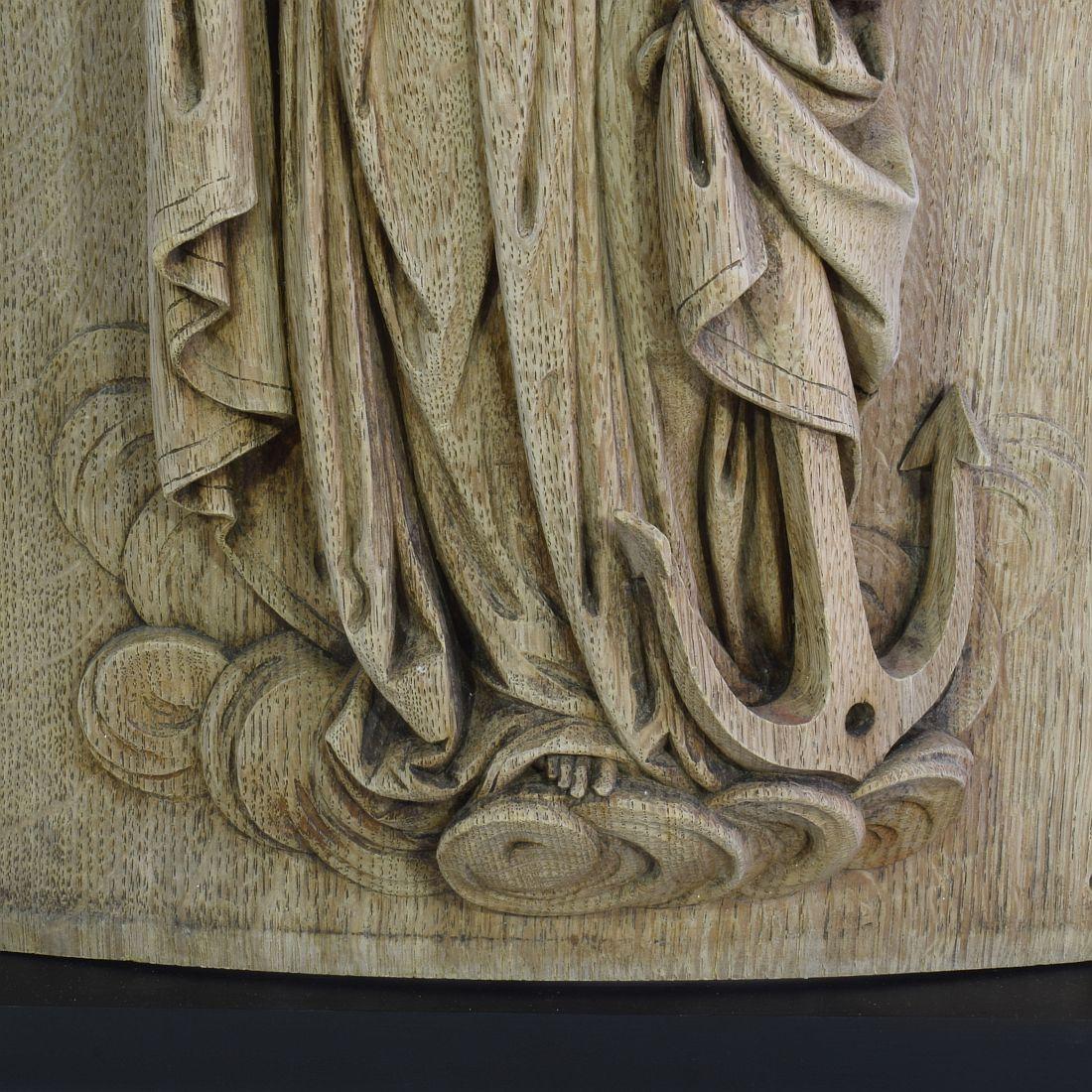 Französische geschnitzte Eichenholztafel von Saint Philomena aus dem 18. 19. Jahrhundert im Angebot 9