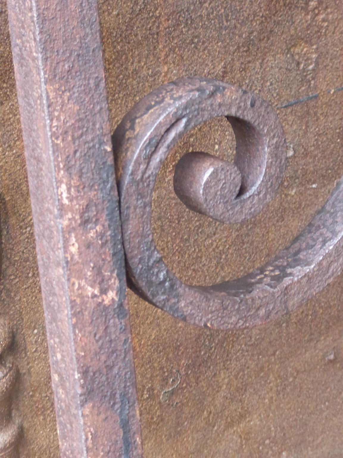 Dutch 18th-19th Century French Fireplace Crane