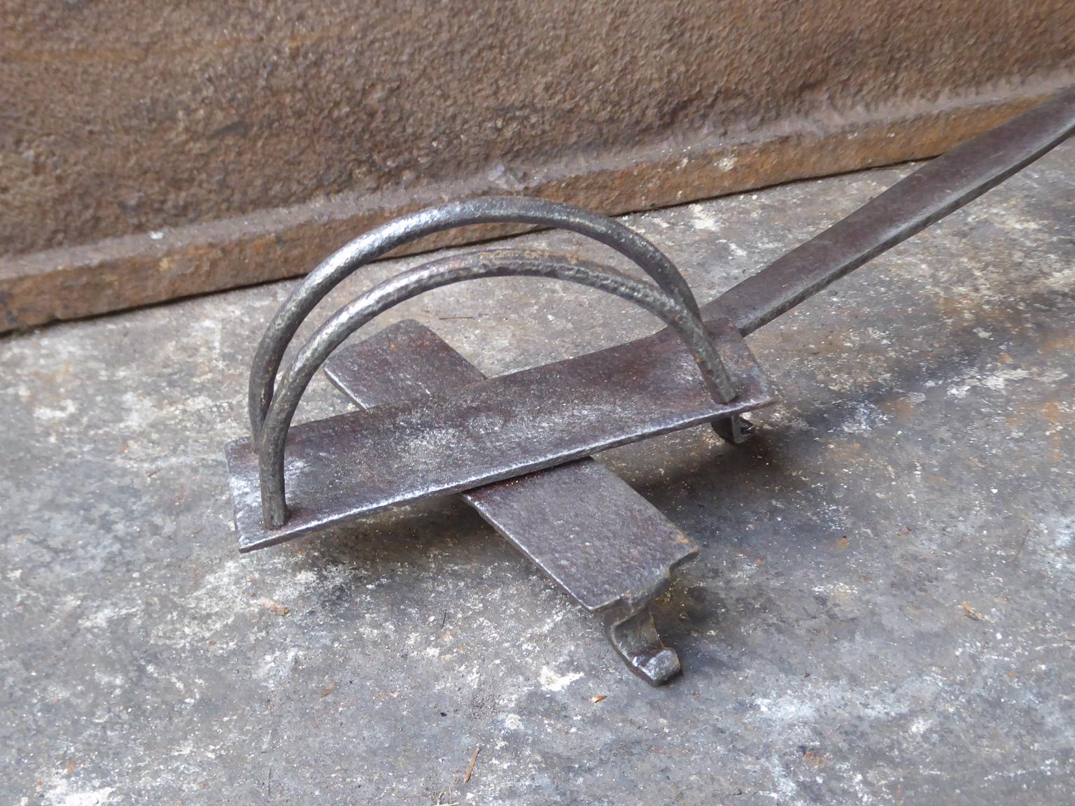 Forged 18th-19th Century French Fireplace Toaster