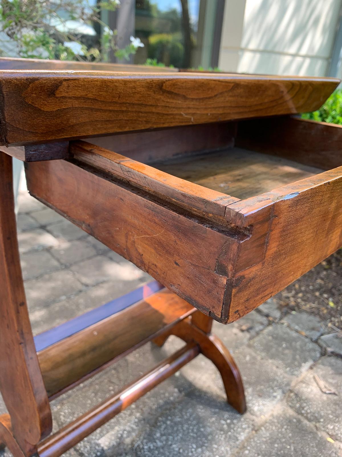 18th-19th Century French Fruitwood Vide Poche Side Table with Drawer 2