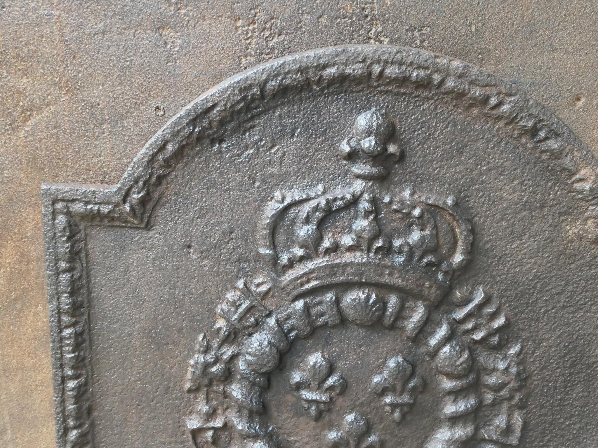 Französische Louis XIV.-Armen von Frankreich aus dem 18. bis 19. Jahrhundert Kaminsims / Rückwand im Angebot 8