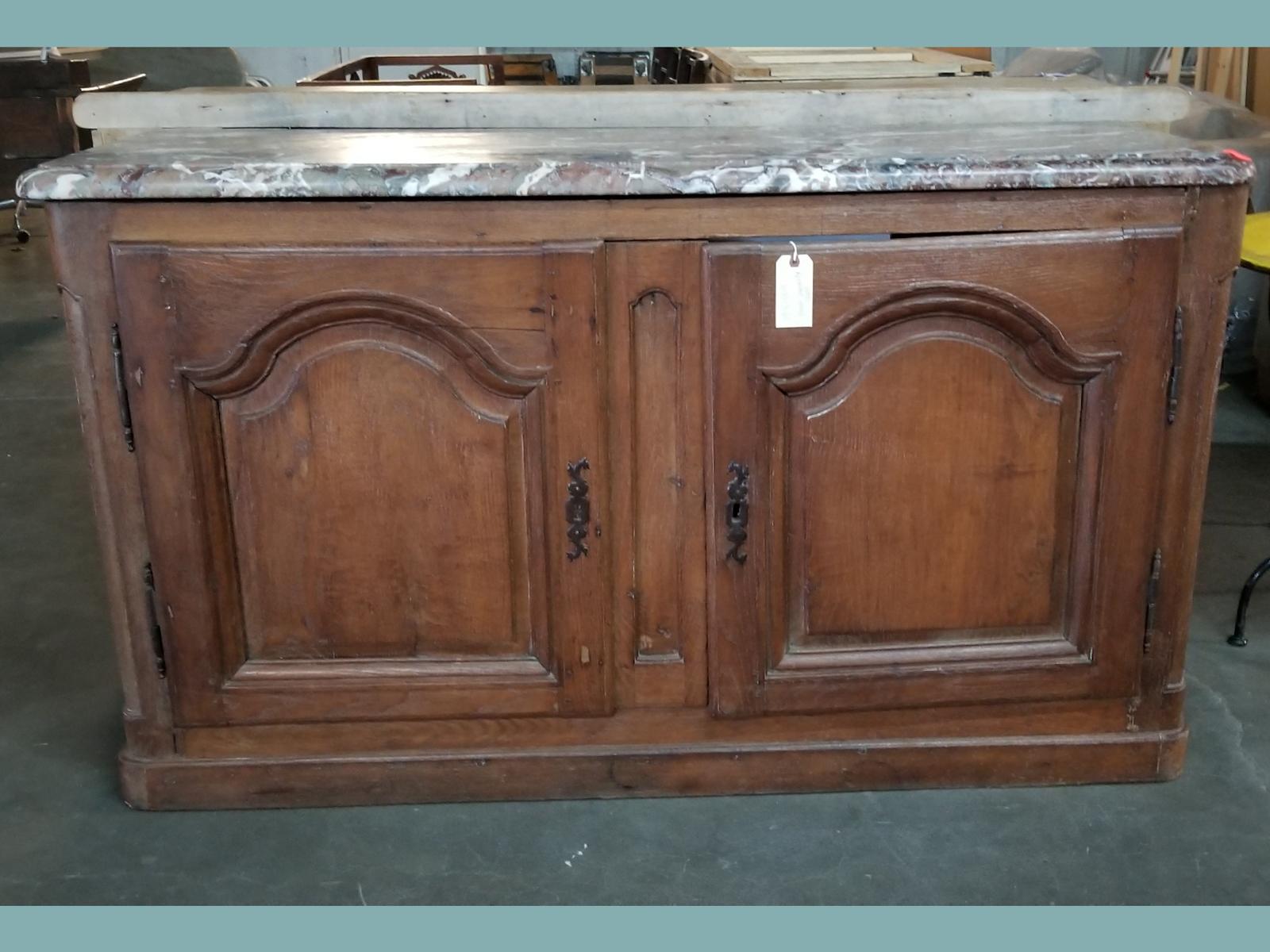 18th-19th Century French Louis XV Marble-Top Buffet, Mellow Finish For Sale 4