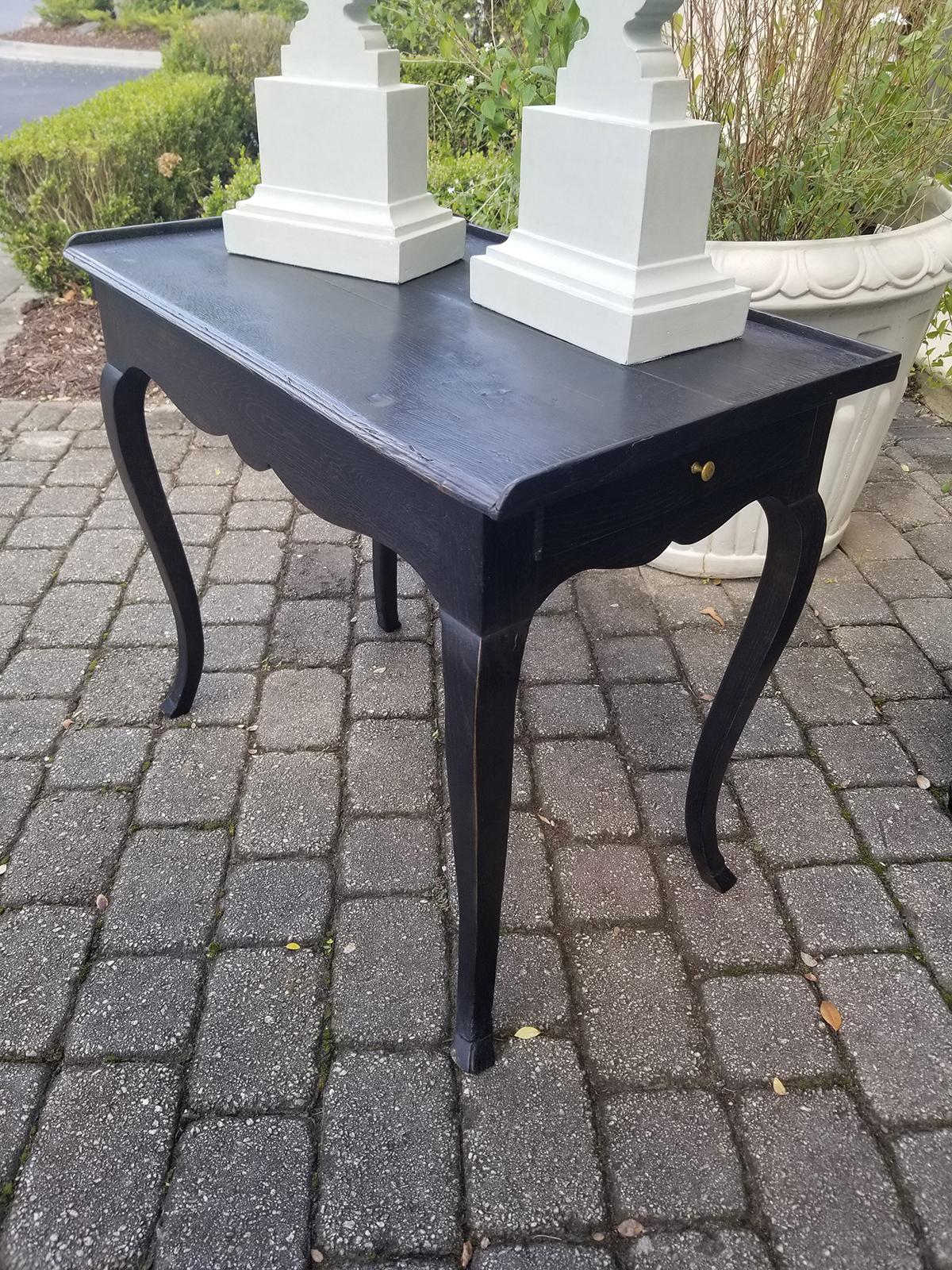 18th/19th Century French Louis XV Style Oak Ebonized Side Table with Drawer In Good Condition In Atlanta, GA