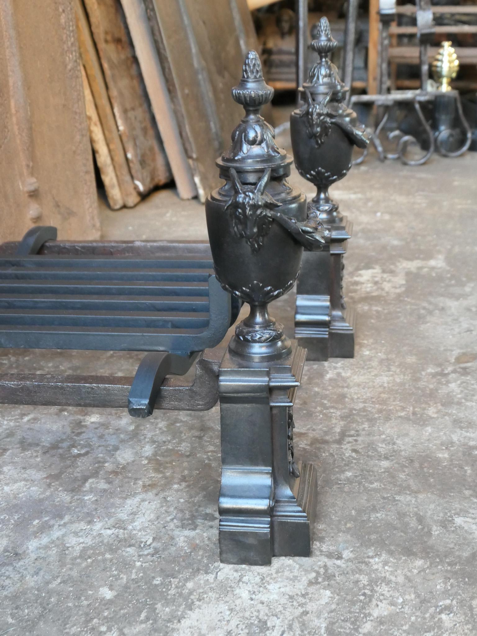 18th-19th Century French Neoclassical Fireplace Grate or Fire Grate For Sale 15