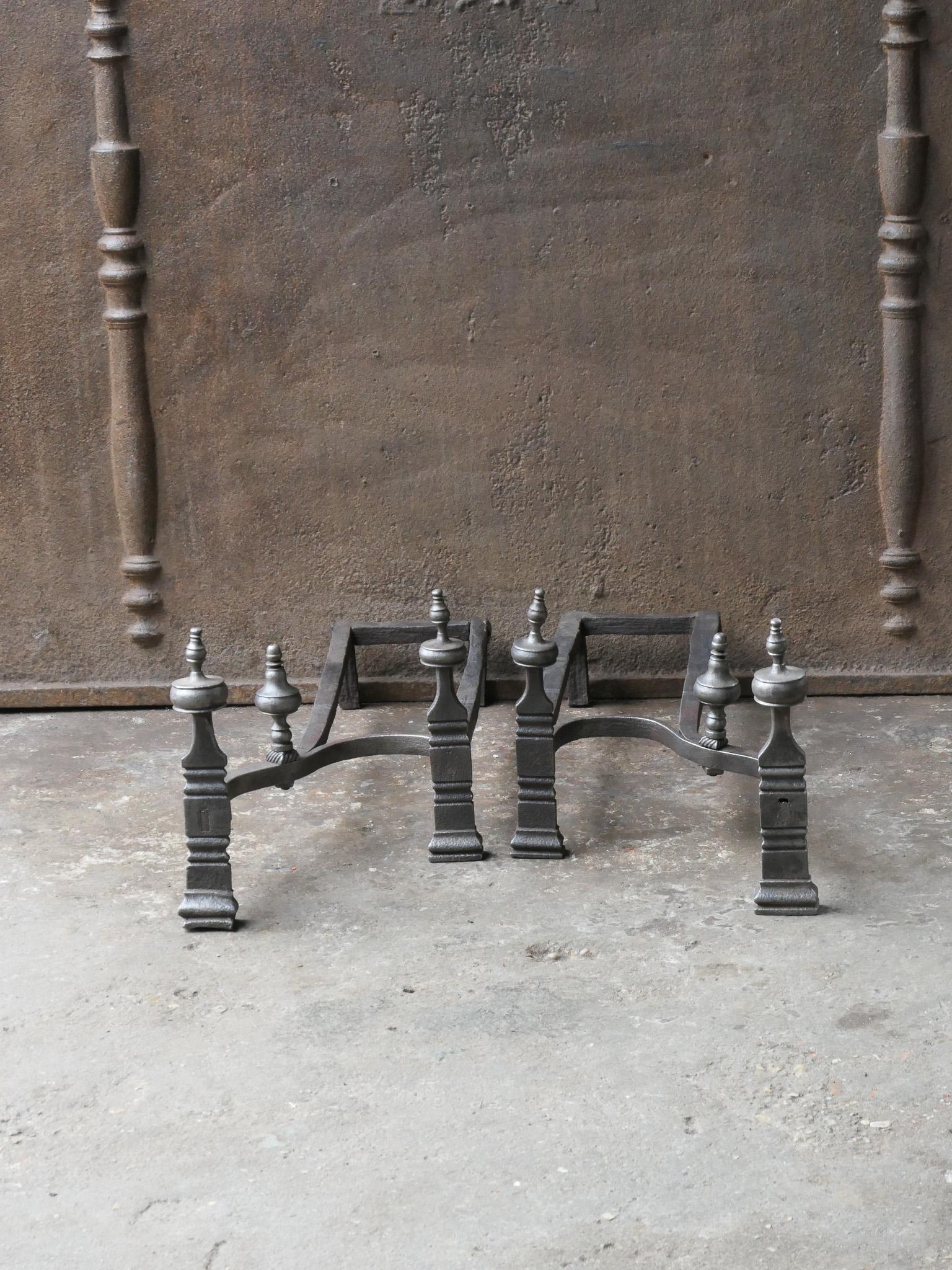 18th-19th Century French Neoclassical Fireplace Grate or Fire Grate In Good Condition For Sale In Amerongen, NL