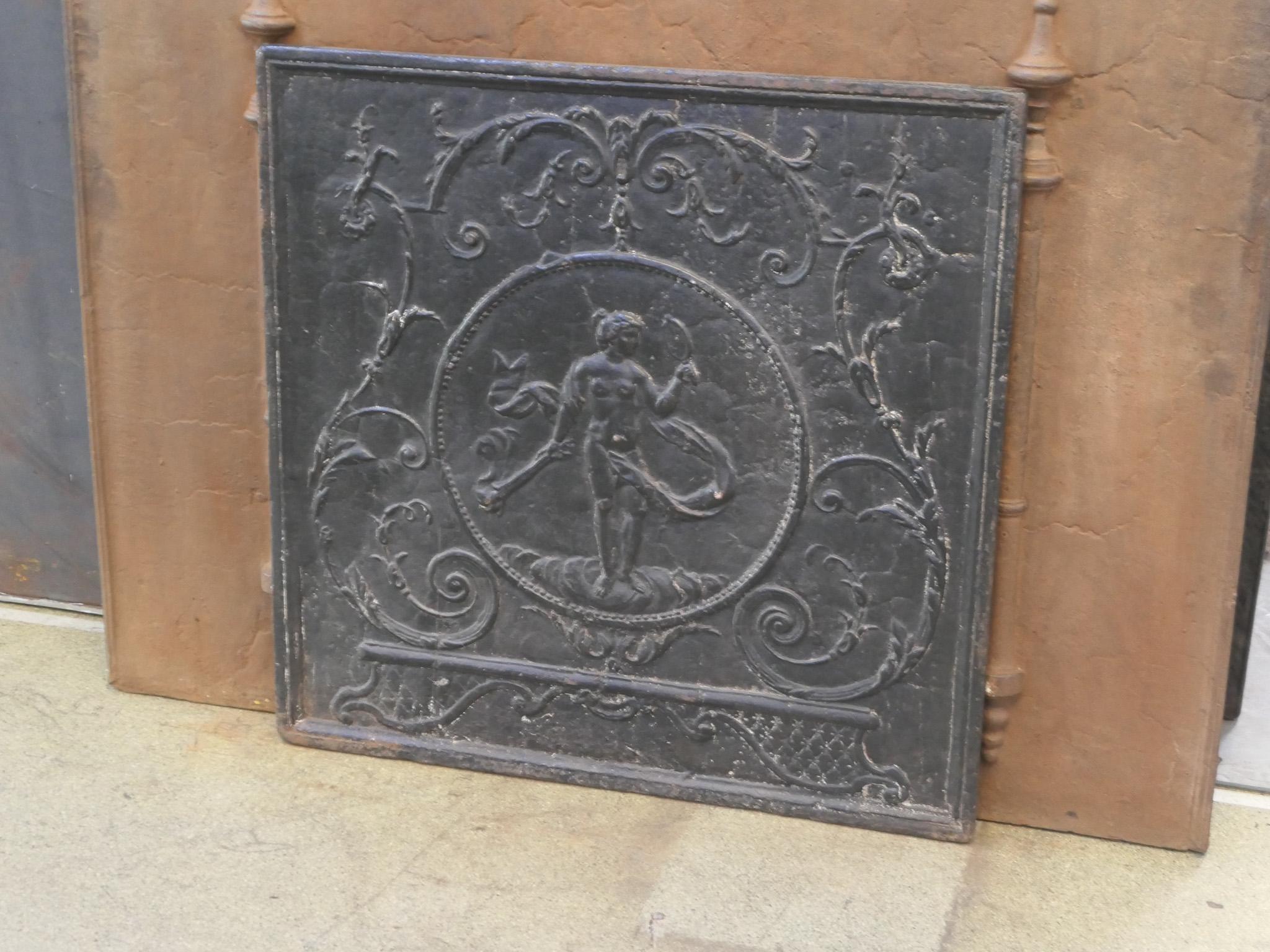 XIXe siècle Plaque de cheminée / crédence d'arrière de la période néoclassique française « Vénus » du 18e -19e siècle en vente