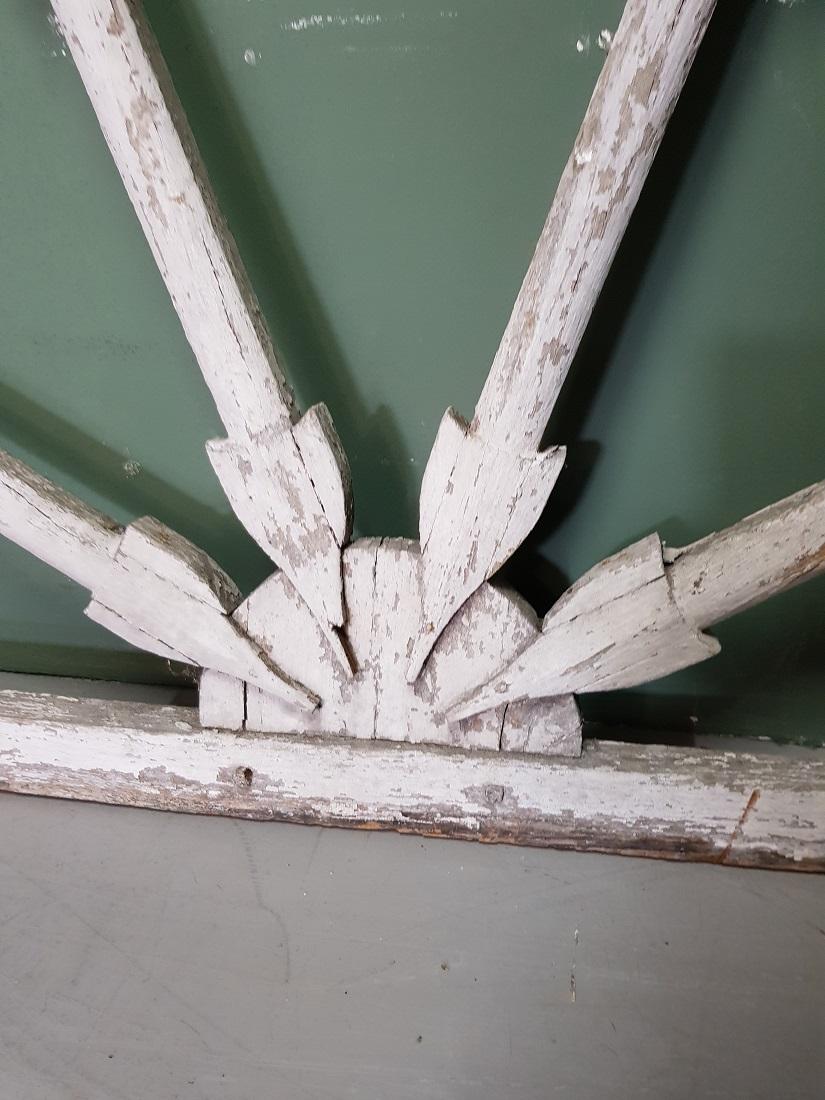 Hand-Crafted 18th-19th Century French Wooden Window Frame with Arrows For Sale