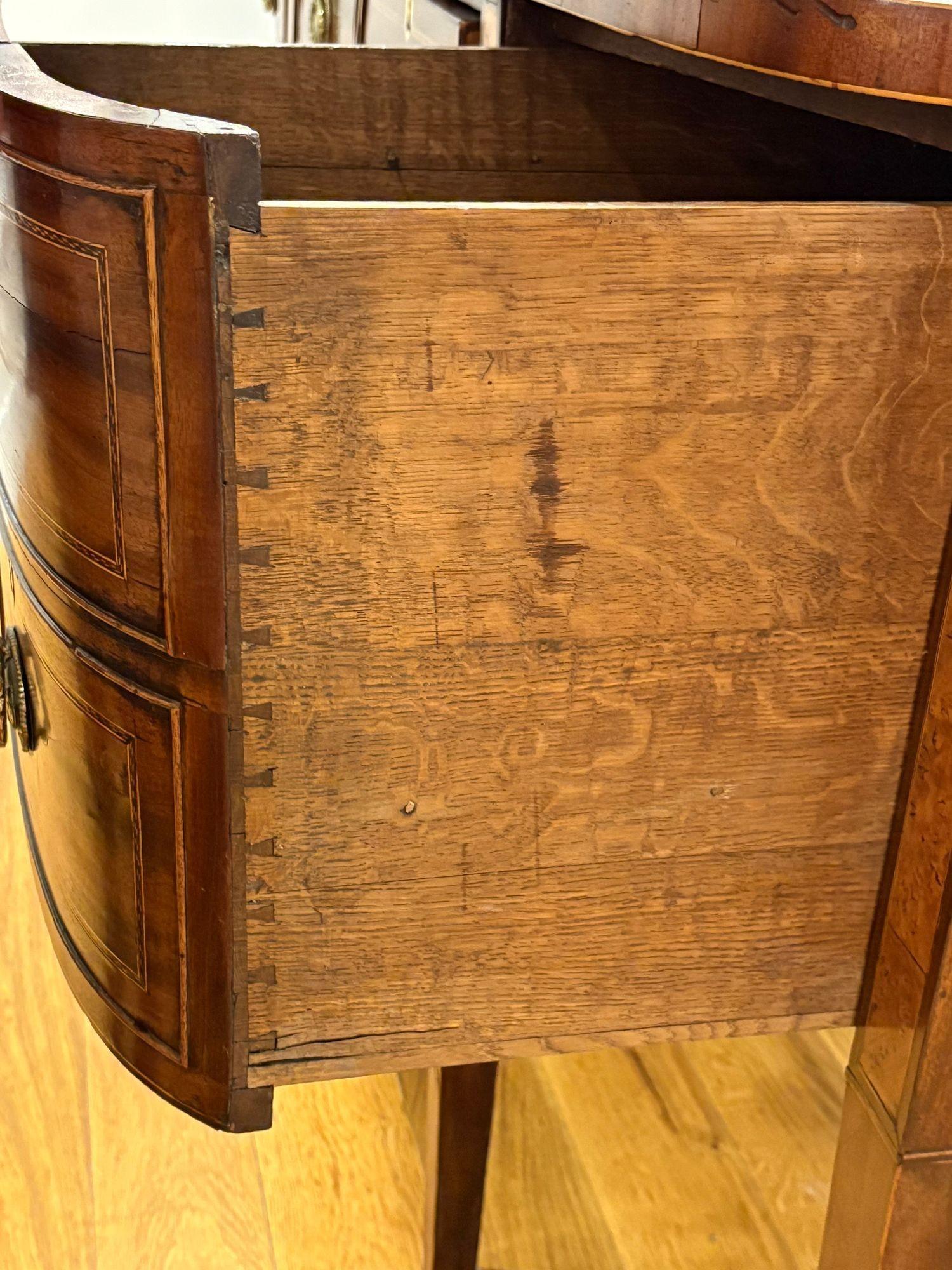 18th / 19th Century George lll Sideboard, Mahogany, Wine Drawer, Inlaid en vente 5