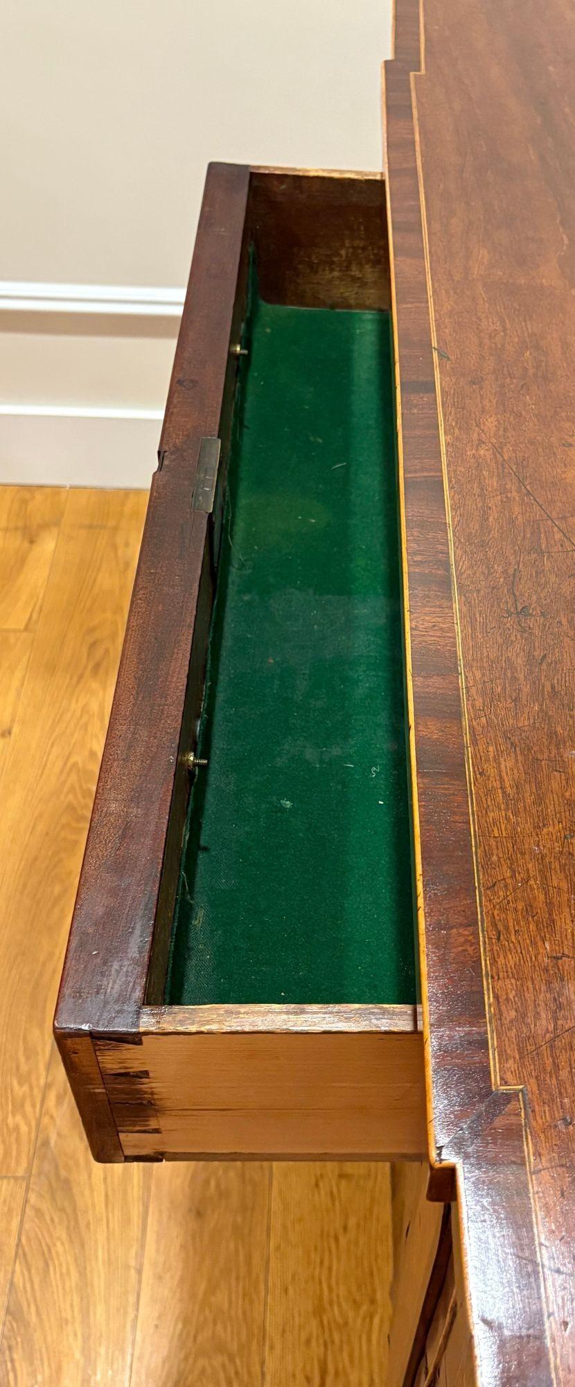 18th / 19th Century George lll Sideboard, Mahogany, Wine Drawer, Inlaid en vente 7