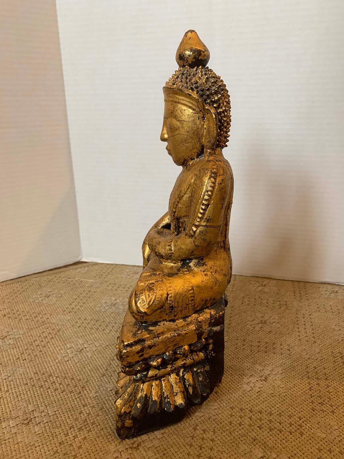 18th-19th Century Giltwood Buddha in Lotus Position 2