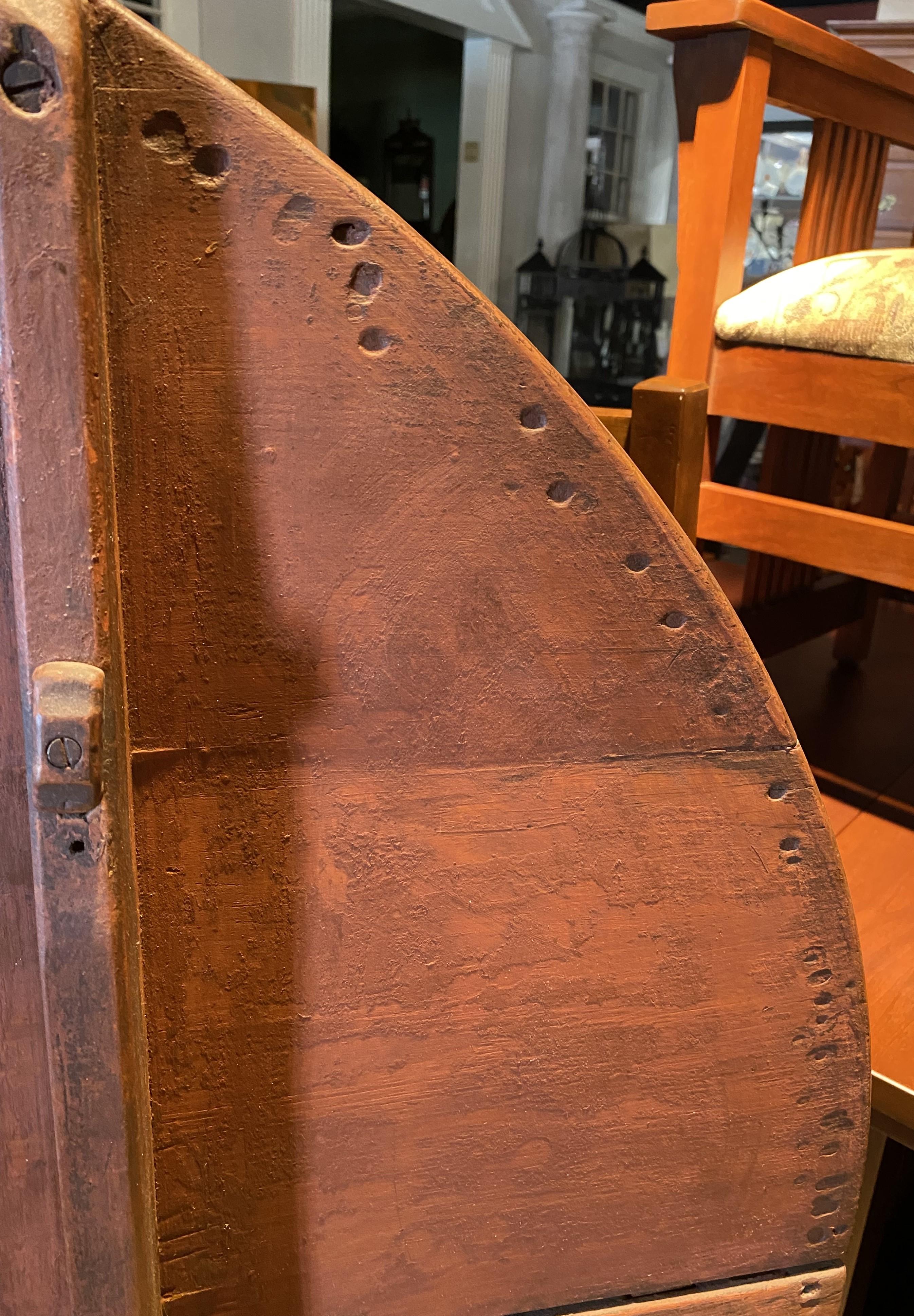 18th/19th Century Hutch or Chair Table in Old Red Surface For Sale 2