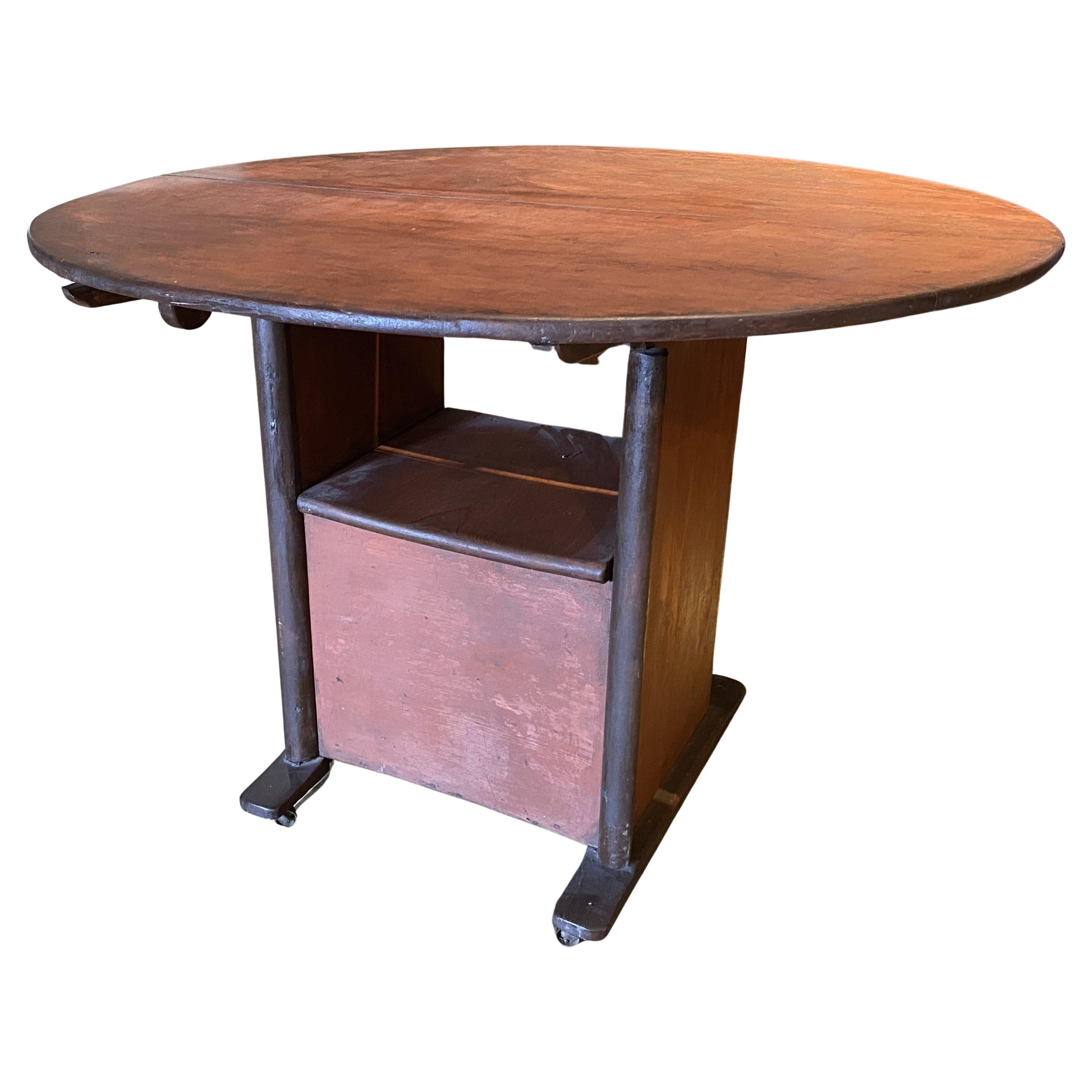 18th/19th Century Hutch or Chair Table in Old Red Surface For Sale