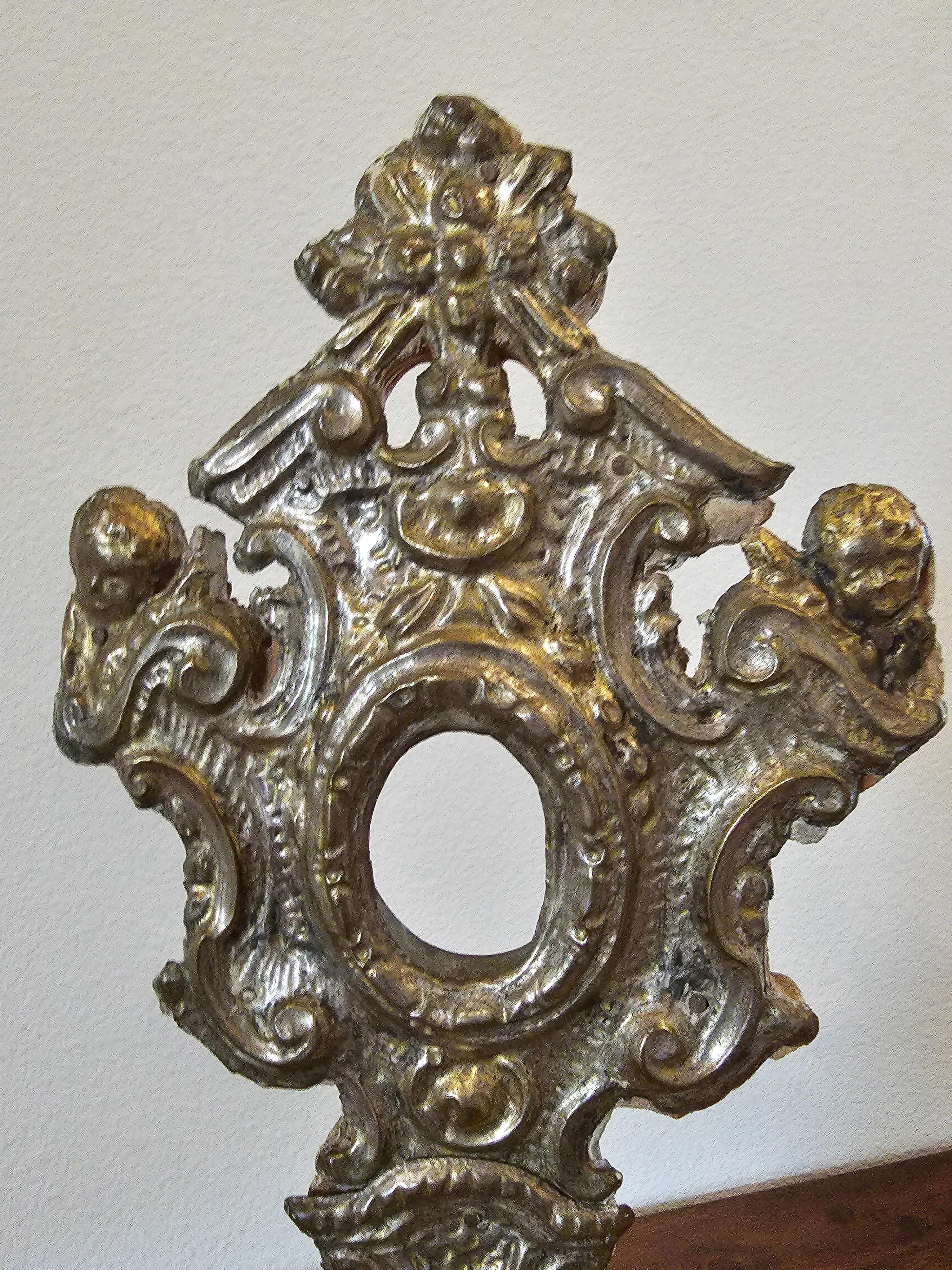 Métal Reliquaire d'autel baroque italien d'autel Monstrance en métal argenté du 18e/19e siècle  en vente