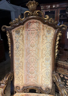 18th/19th Century Italian Baroque Style Parcel Gilt Carved Throne Chair