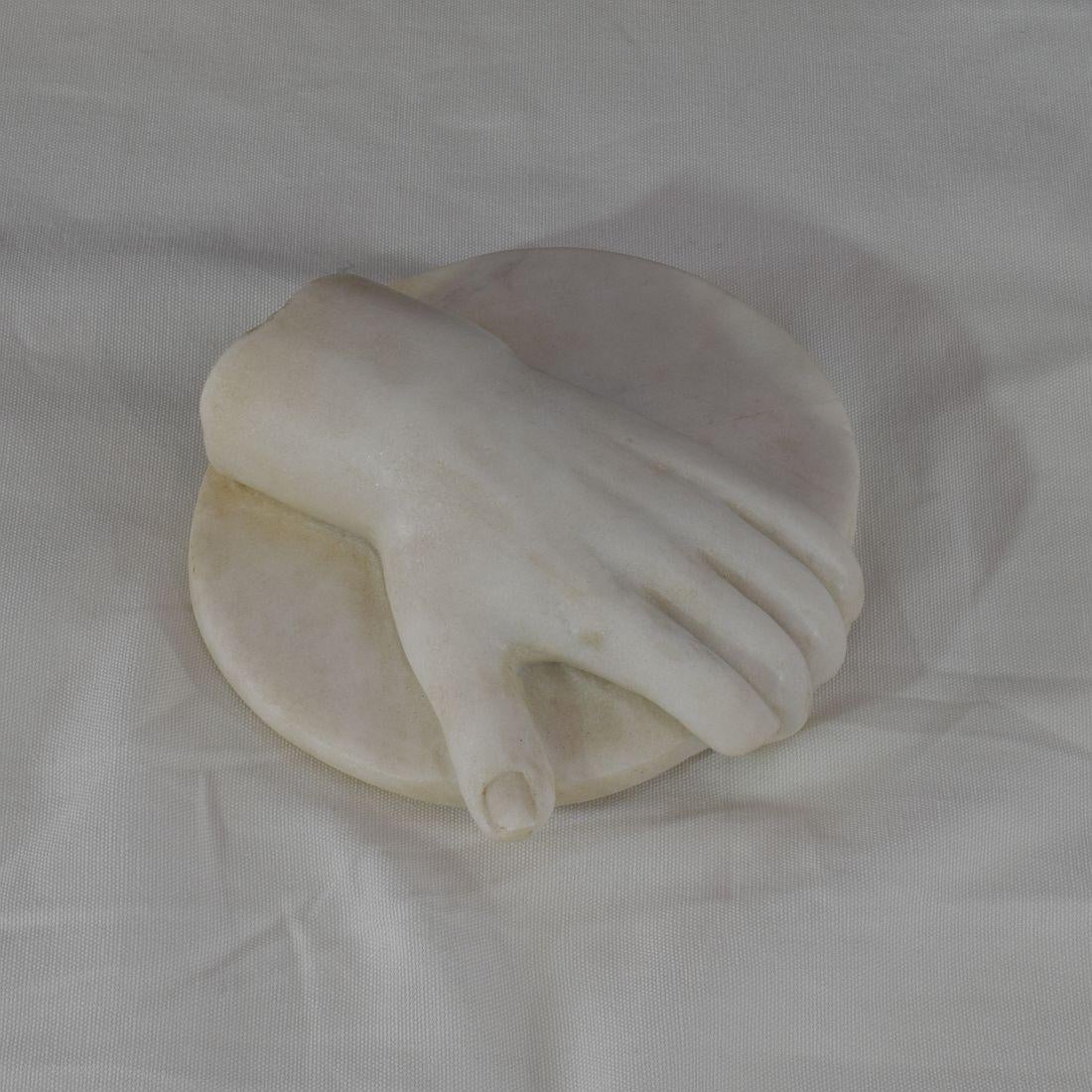 18th-19th Century Italian Marble Fragment of a Hand Holding a Disc 4