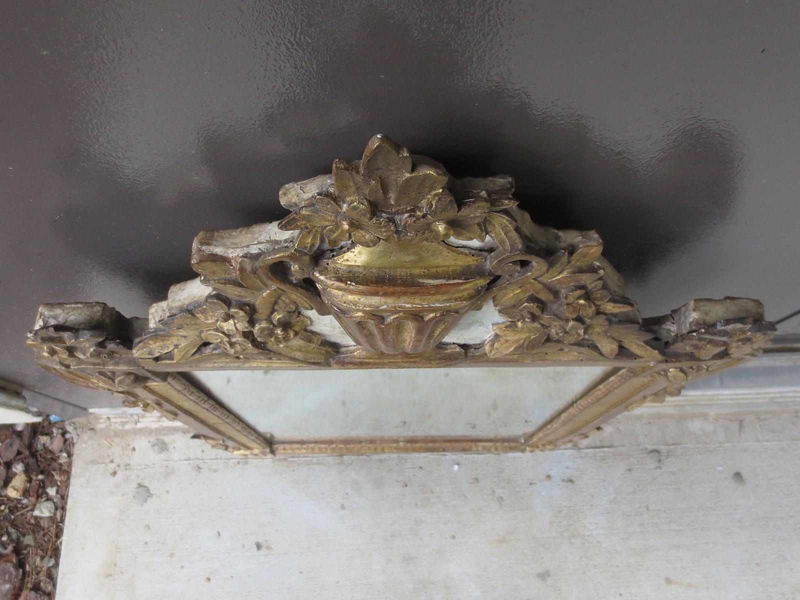 18th-19th Century Italian Neoclassical Painted Parcel Gilt Mirror 1